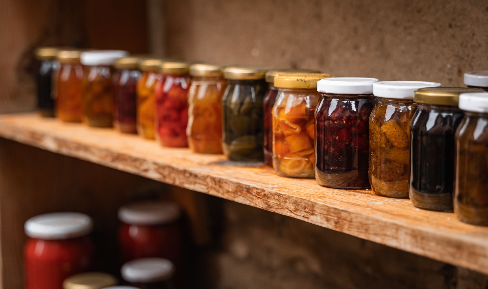 Kamrapolc fermentált üvegekkel