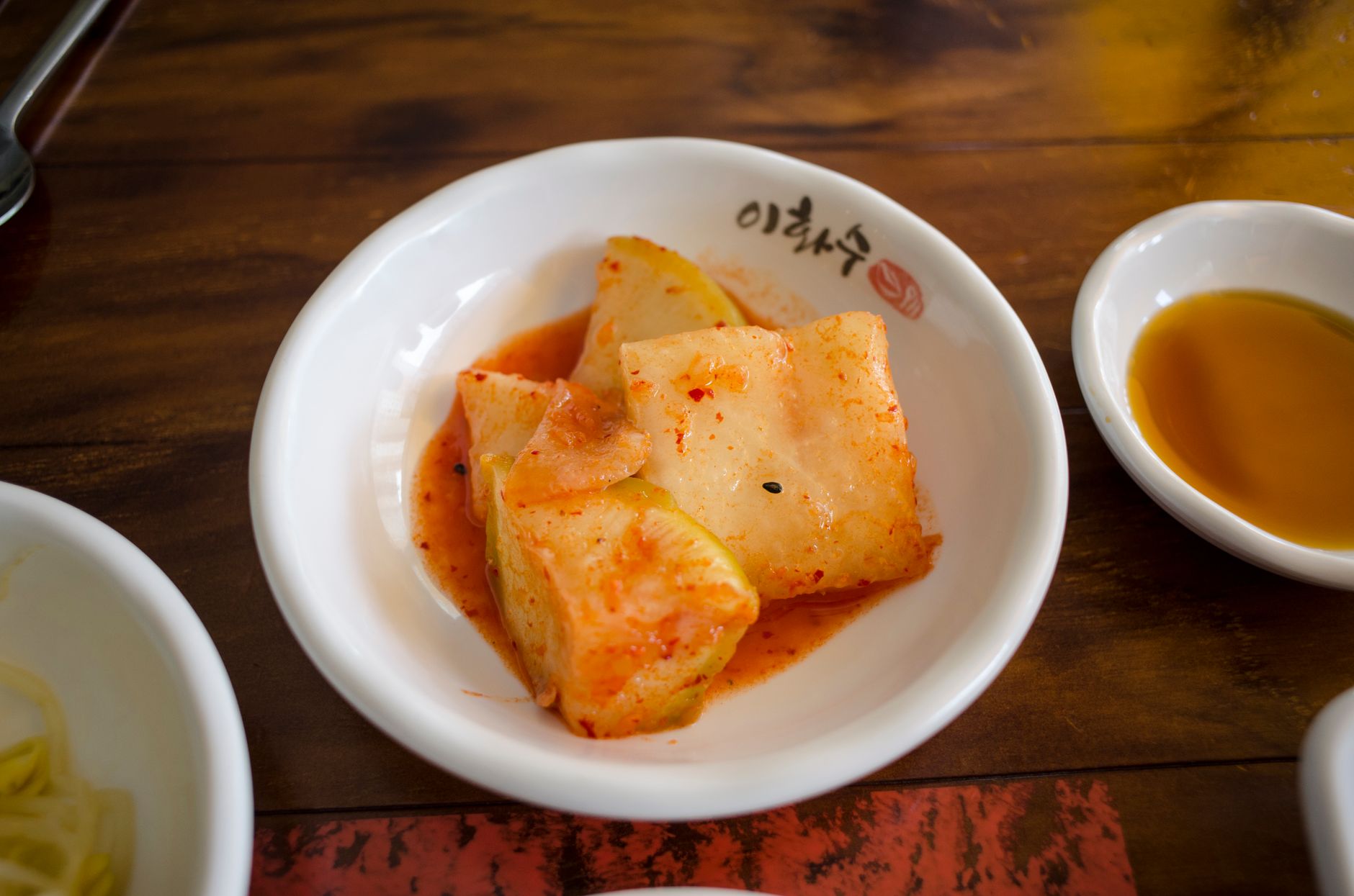Retek kimchi (kkakdugi)